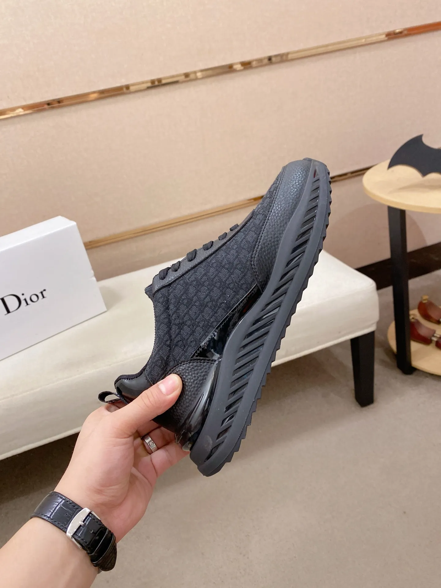 Factory price: 462💰 [Dior·Dior] New casual sports style men's shoes, new spring and summer design, perfect workmanship, lace-up style to create cabinet quality, upper: imported first-layer cowhide, sheepskin lining is soft and comfortable, ultra-light TPU wear-resistant outsole, simple, versatile fashion men's shoes, excellent color code number 38--44. Can be customized 45 non-returnable